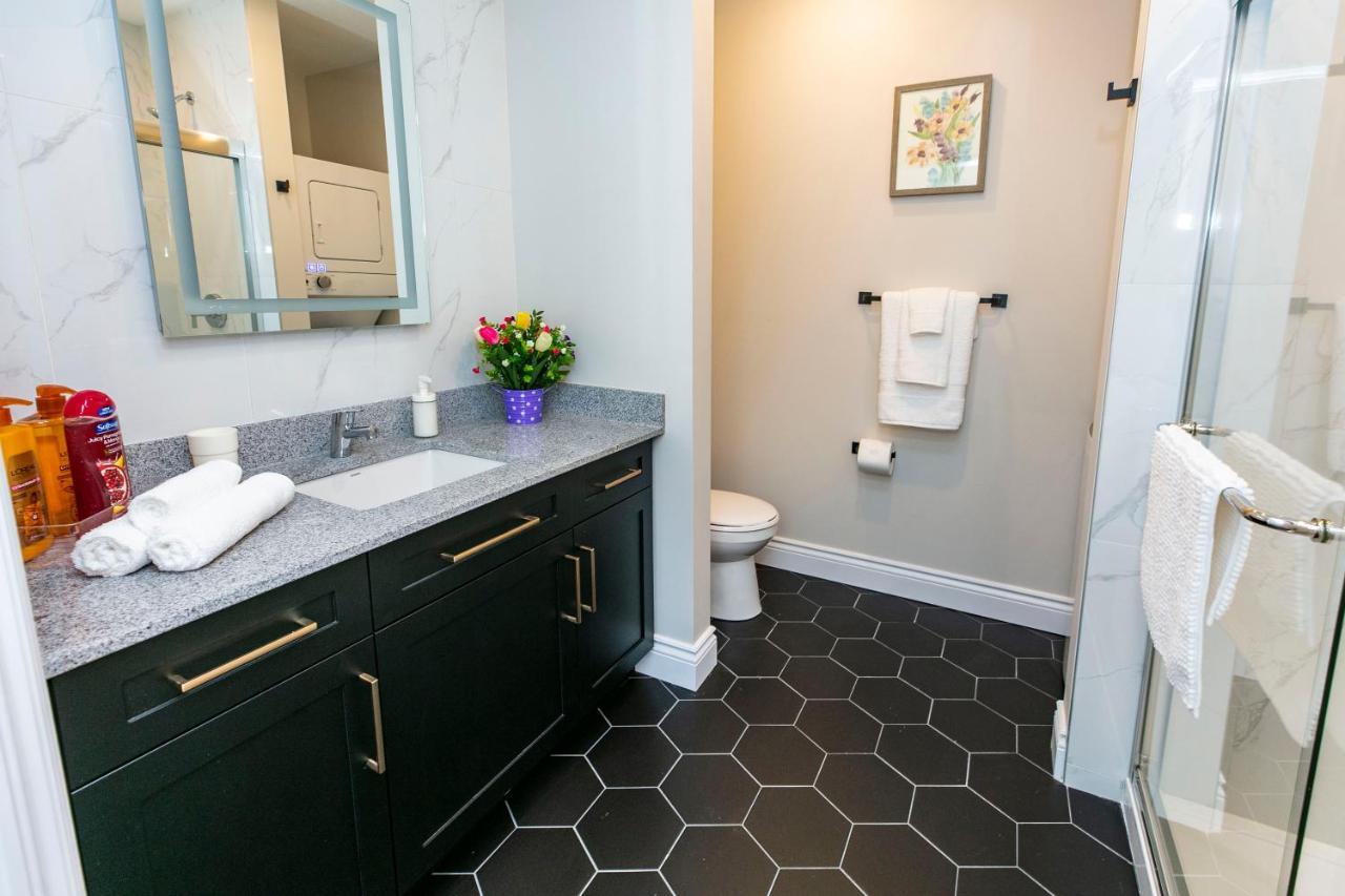 Luxury 1Br With King Bed - Steps From Byward Market! Apartamento Otawa Exterior foto